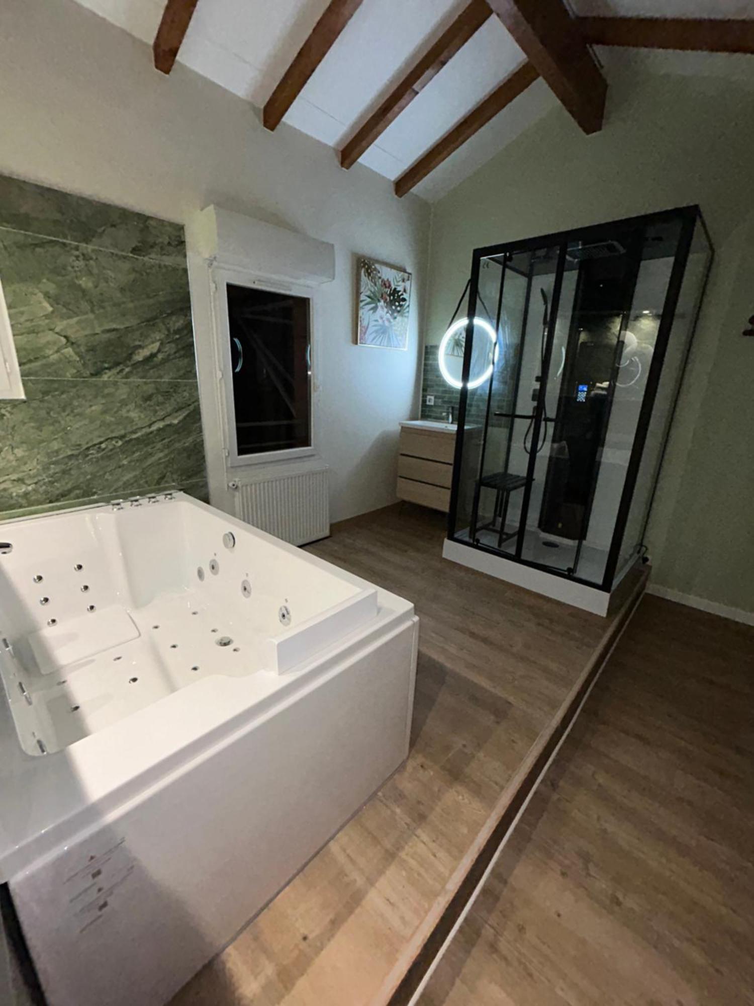 Appart Hotel Le 8 La Suite & Spa - Parking Gratuit - Mâcon Exterior photo