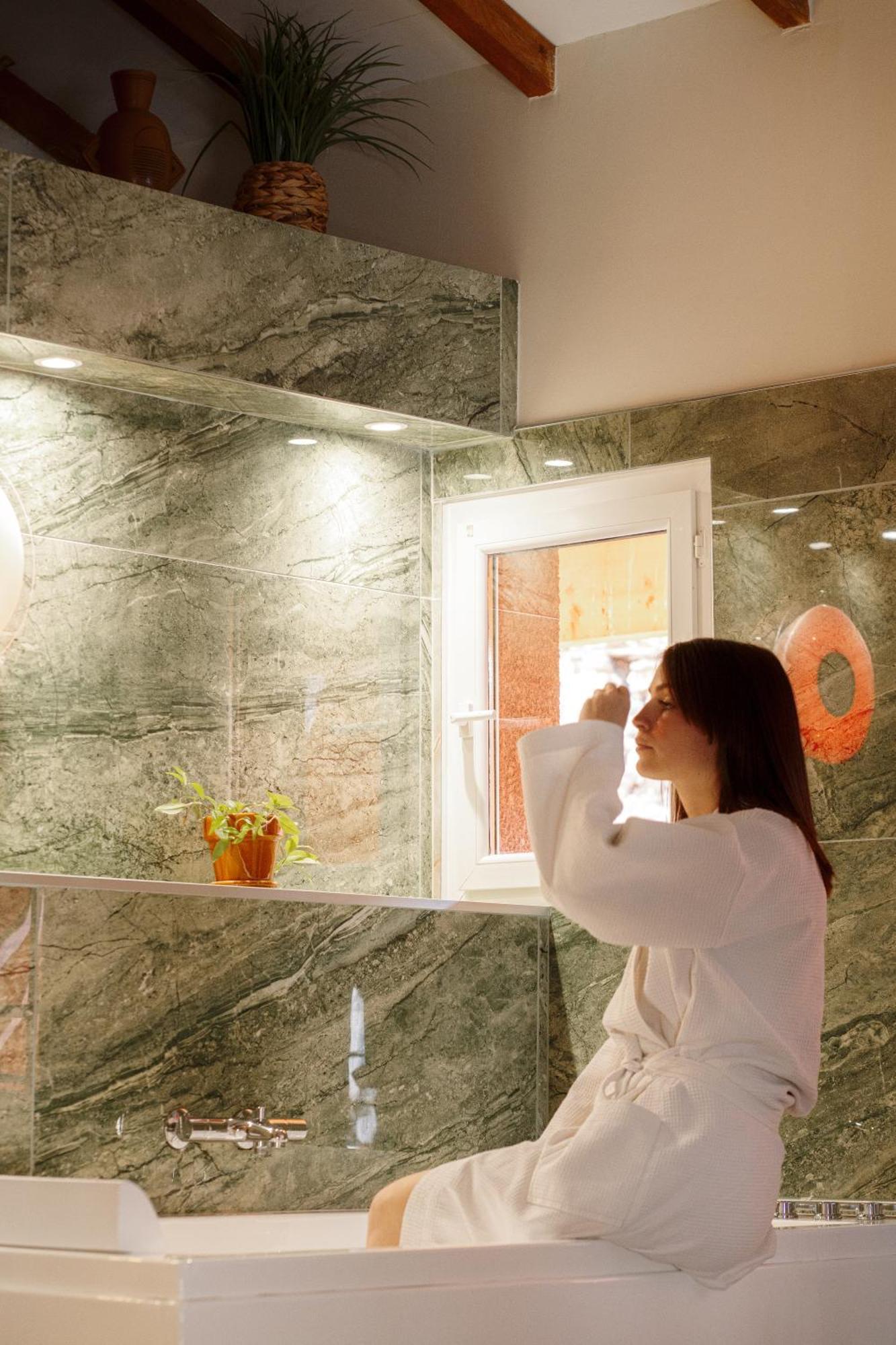 Appart Hotel Le 8 La Suite & Spa - Parking Gratuit - Mâcon Exterior photo